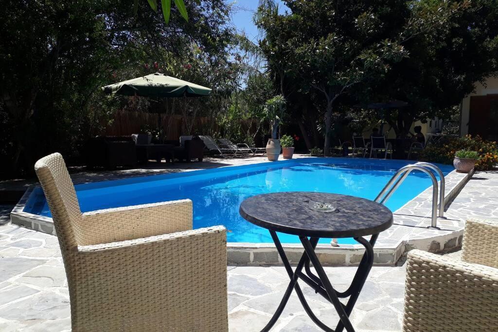 Villa Grande Pigi  ภายนอก รูปภาพ