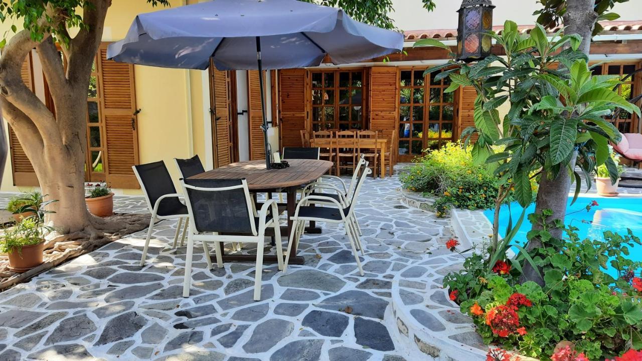 Villa Grande Pigi  ภายนอก รูปภาพ