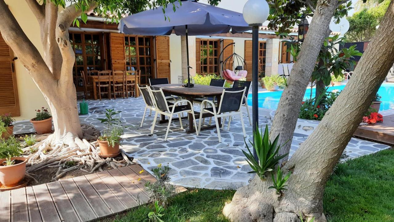 Villa Grande Pigi  ภายนอก รูปภาพ